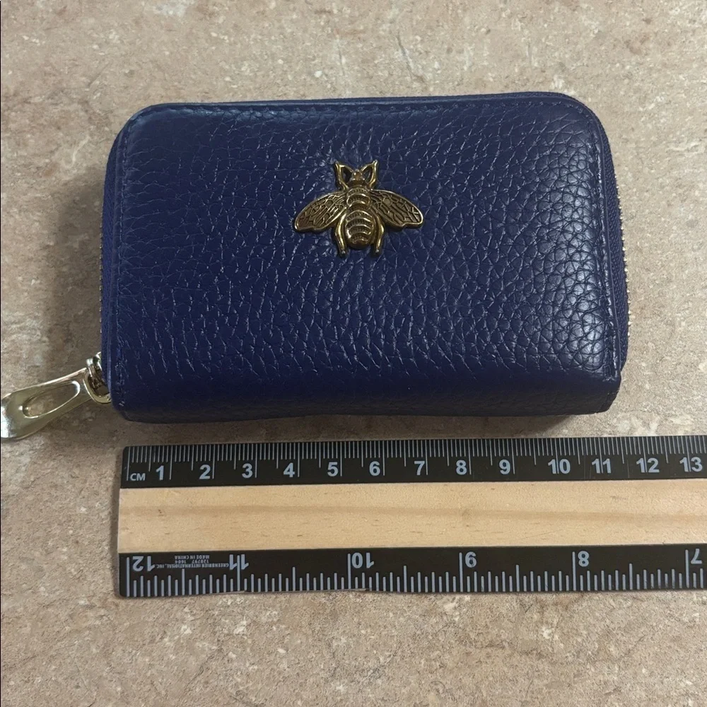 Elegant Navy Blue Faux Leather Card Holder with Brass Bee Accent